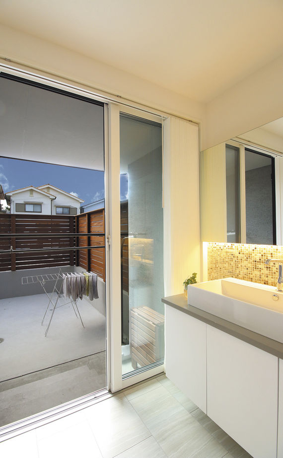 住空間設計Labo 【3000万円台・間取り図・豊中市】デザインも家事ラクも叶える。借景を活かす、光と緑を感じる中庭のある家の建築実例画像11