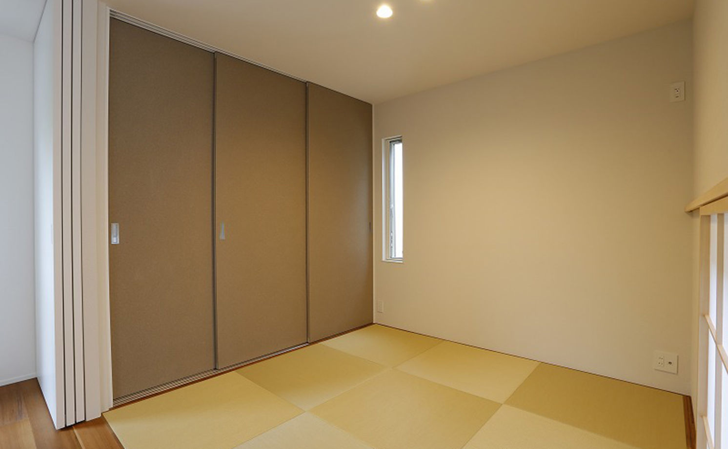 住空間設計Labo 【3000万円台・間取り図・豊中市】デザインも家事ラクも叶える。借景を活かす、光と緑を感じる中庭のある家の建築実例画像18