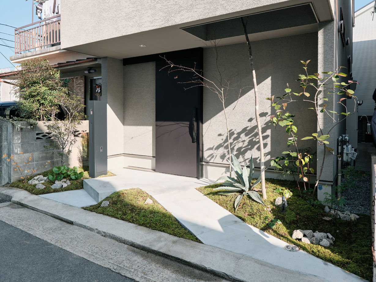 住空間設計Labo 【狭小20坪・2000万円台・間取り図・神戸市】庭木の潤いを感じながら過ごすアウトドアリビングのある家の建築実例画像10