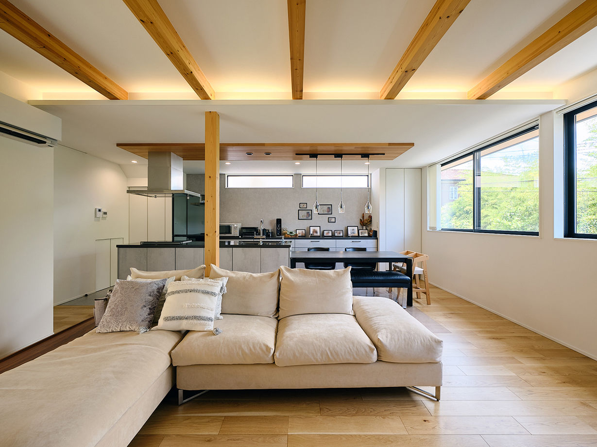 住空間設計Labo 【3000万円台・西宮市】プライベートガーデンのある暮らし。高台敷地の立地を活かした見晴らしの良い開放感の建築実例画像2