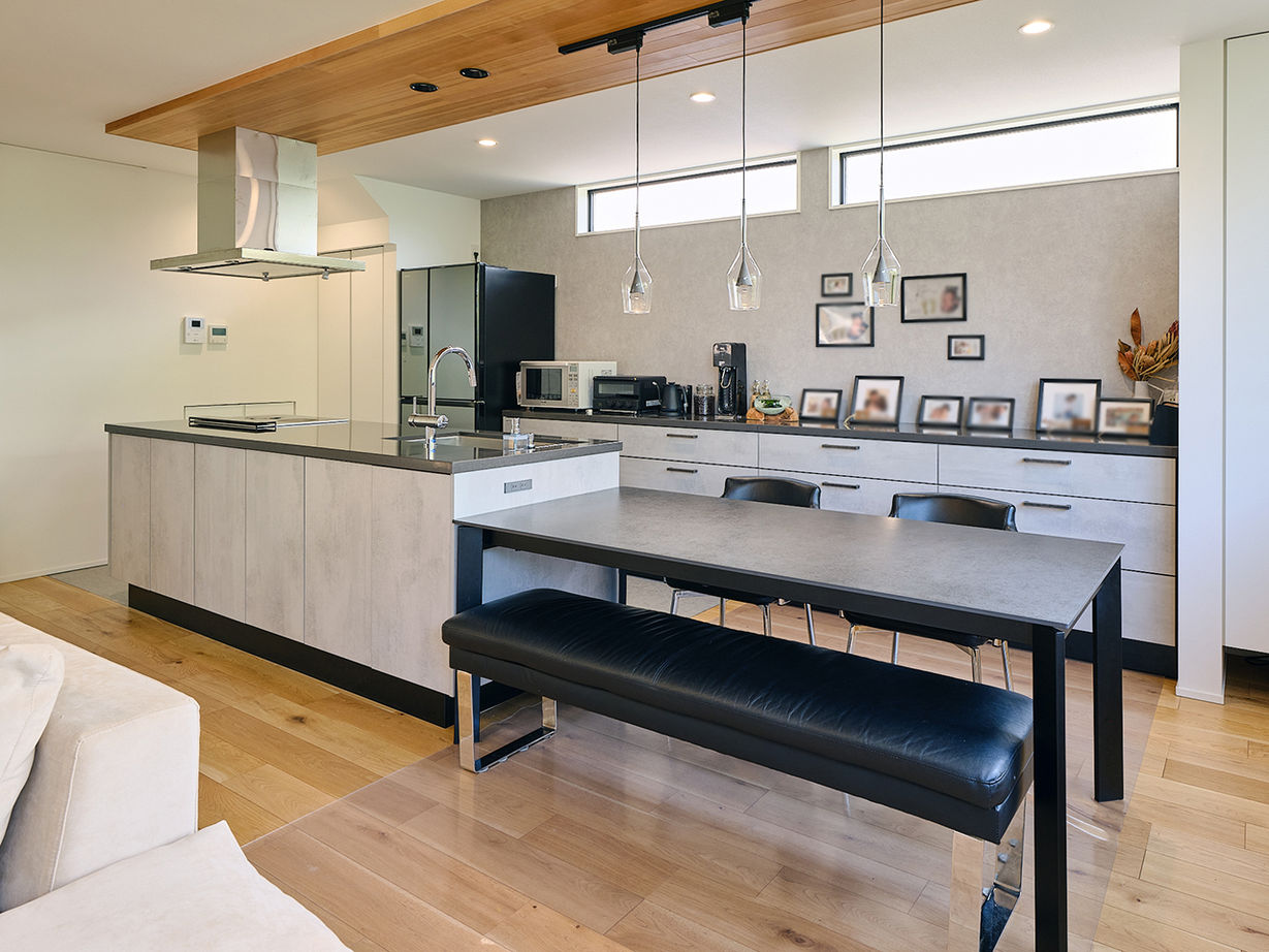 住空間設計Labo 【3000万円台・西宮市】プライベートガーデンのある暮らし。高台敷地の立地を活かした見晴らしの良い開放感の建築実例画像3