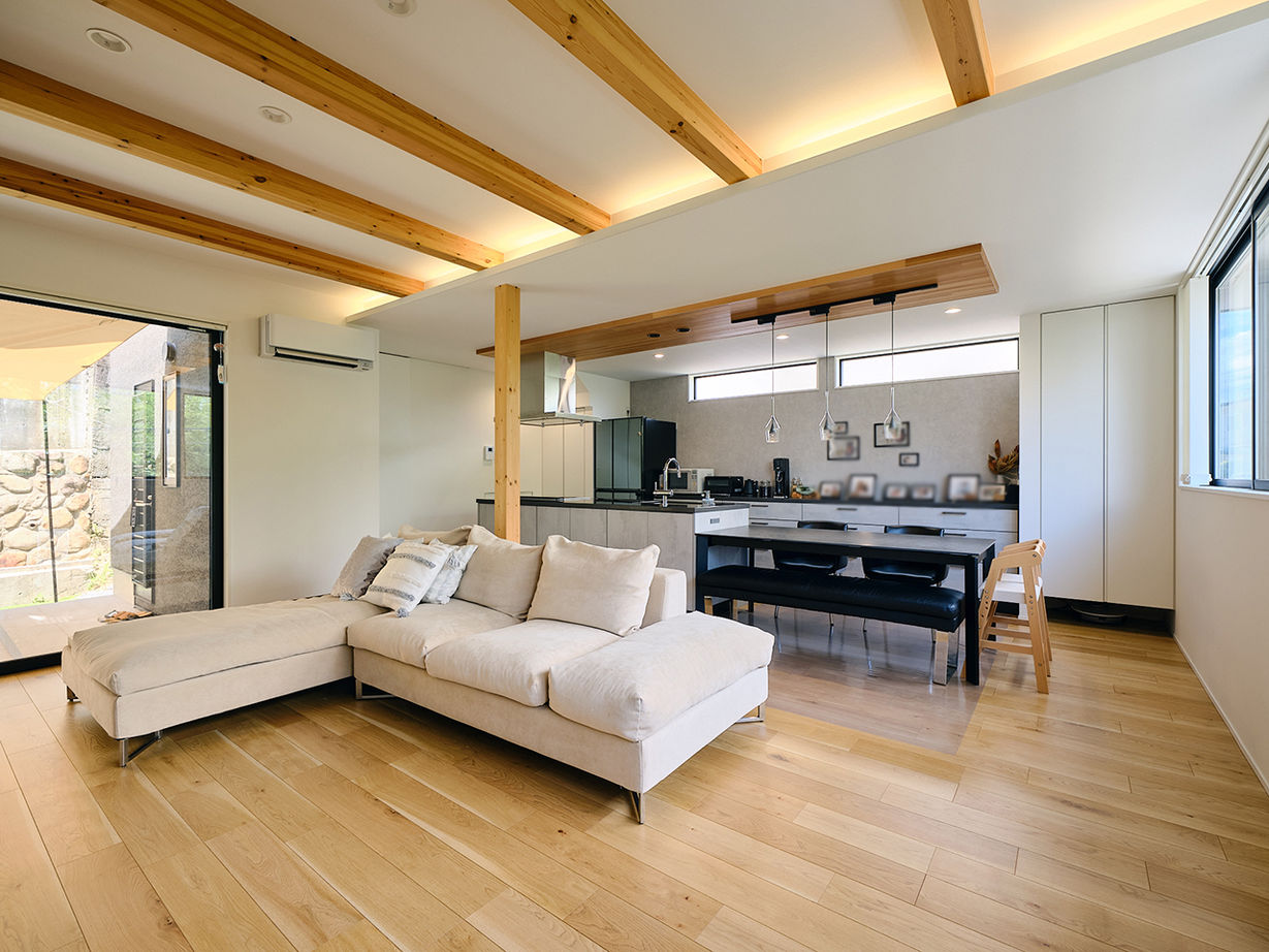 住空間設計Labo 【3000万円台・西宮市】プライベートガーデンのある暮らし。高台敷地の立地を活かした見晴らしの良い開放感の建築実例画像6