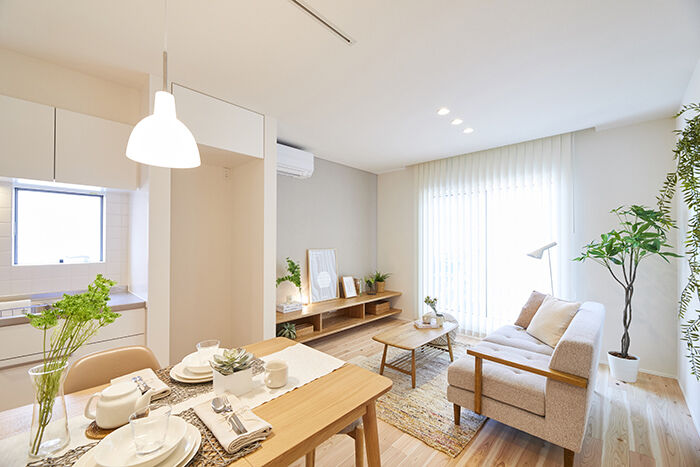 住空間設計Labo 【2000万円台・明石市】敷地16.1坪に建つ3階建ての家。抜け感のある大きな窓、ビルトインガレージも実現の建築実例画像2