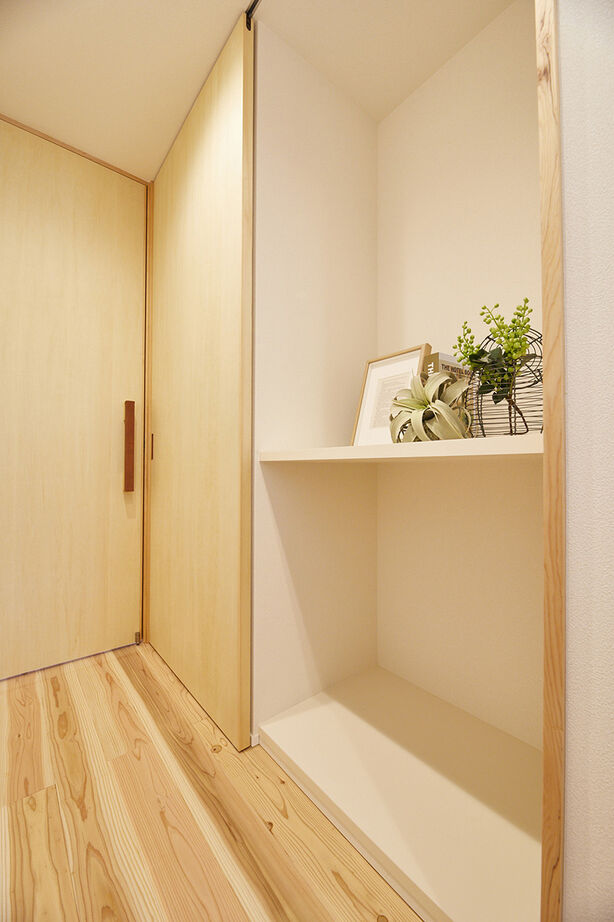 住空間設計Labo 【2000万円台・明石市】敷地16.1坪に建つ3階建ての家。抜け感のある大きな窓、ビルトインガレージも実現の建築実例画像5