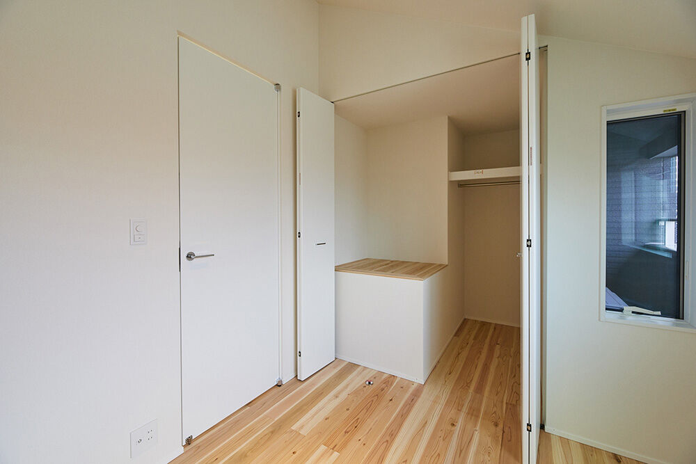 住空間設計Labo 【2000万円台・明石市】敷地16.1坪に建つ3階建ての家。抜け感のある大きな窓、ビルトインガレージも実現の建築実例画像7