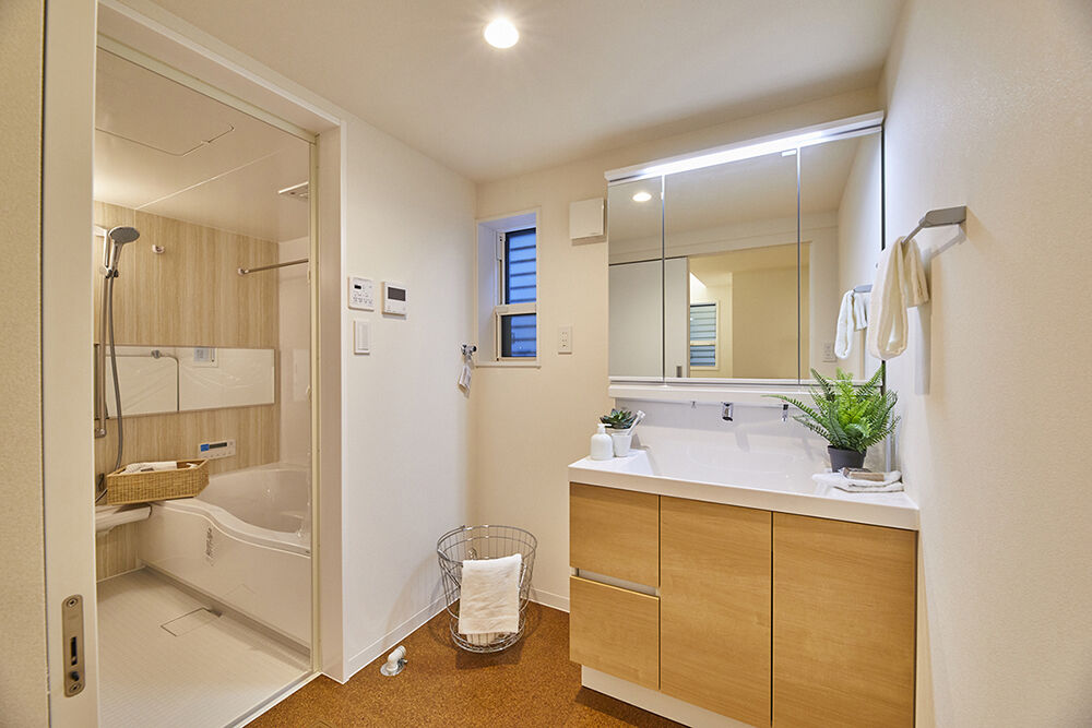 住空間設計Labo 【2000万円台・明石市】敷地16.1坪に建つ3階建ての家。抜け感のある大きな窓、ビルトインガレージも実現の建築実例画像8