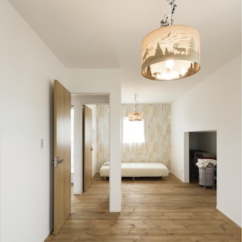 NOA HOME 大谷石を活かした、カフェのようなデザイン。おしゃれ×便利な間取りが両立した、36坪自然素材の家の建築実例画像2