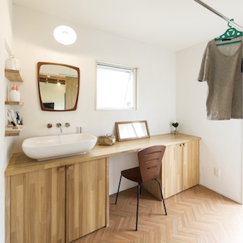 NOA HOME 大谷石を活かした、カフェのようなデザイン。おしゃれ×便利な間取りが両立した、36坪自然素材の家の建築実例画像3