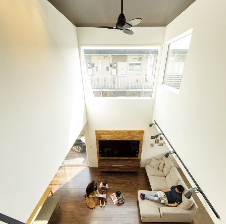 NOA HOME のびのび育て！願いを込めて。家族の時間を特別にする吹き抜けリビング《家族4人／33.5坪》の建築実例画像3