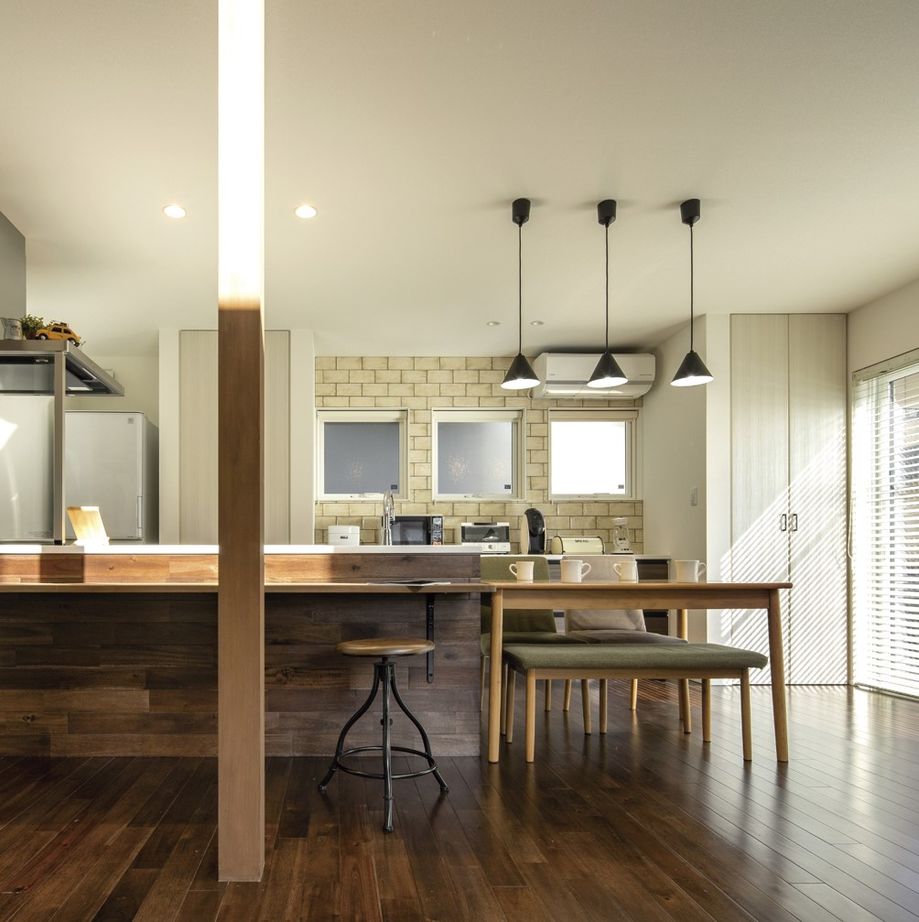 NOA HOME のびのび育て！願いを込めて。家族の時間を特別にする吹き抜けリビング《家族4人／33.5坪》の建築実例画像4