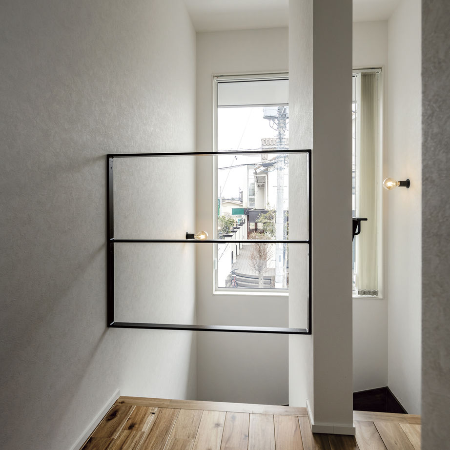 NOA HOME 理想をとことん実現！アカシア×アイアンで創り出す、ミッドセンチュリー31坪の住まいの建築実例画像8