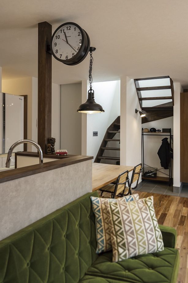 NOA HOME 理想をとことん実現！アカシア×アイアンで創り出す、ミッドセンチュリー31坪の住まいの建築実例画像9