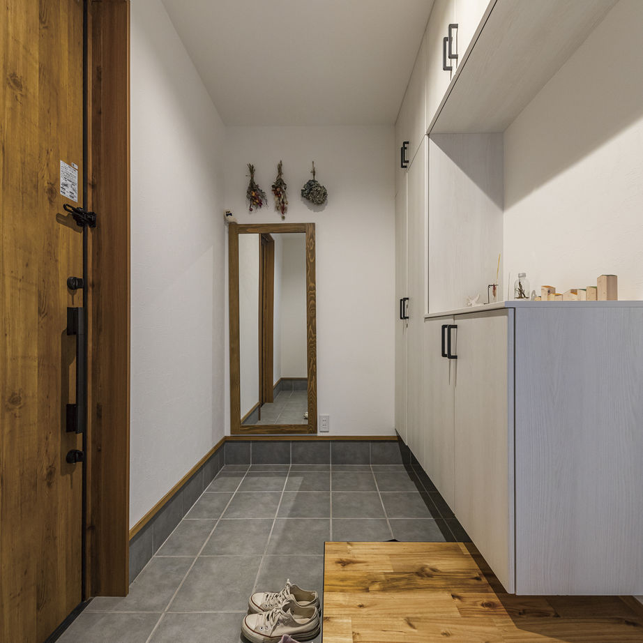 NOA HOME キッチンは好きな映画をイメージ。「好き」を具現化して叶えた、おうち時間を彩る28坪平屋の住まいの建築実例画像10