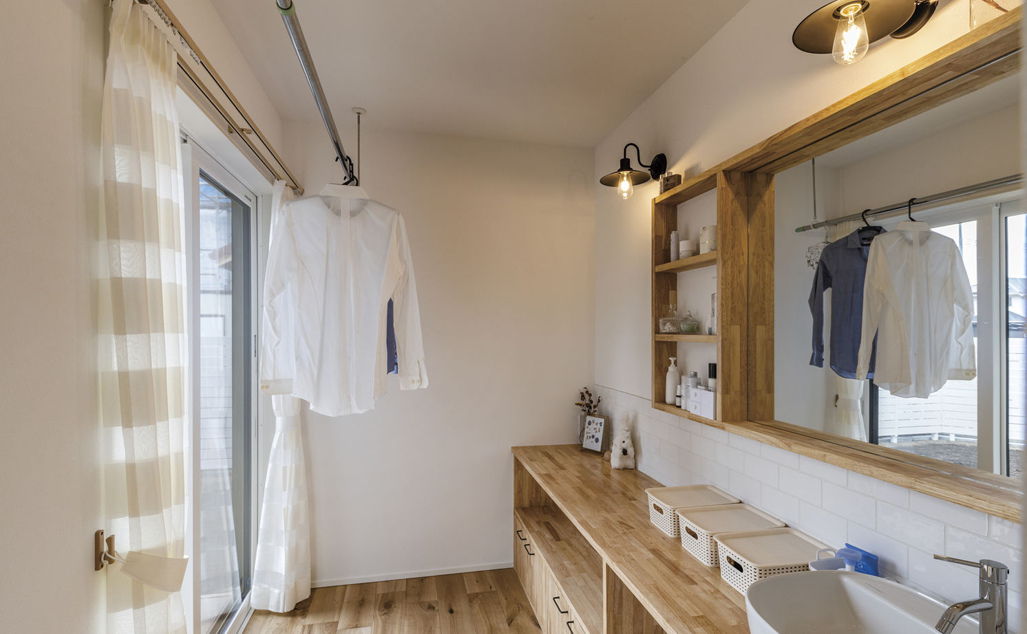 NOA HOME ダイニングでお酒を愉しむひとときに安らぐ…。暮らしの中で「好き」を身近に感じる34坪の住まいの建築実例画像10