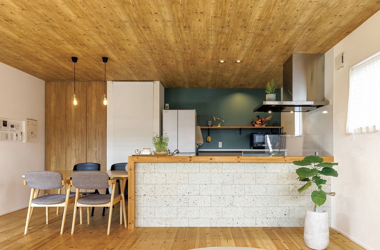 【SUUMO】 2階リビング+広々バルコニー。周囲を気にせず快適に暮らすライフスタイル - NOA HOME の建築実例詳細 | 注文住宅