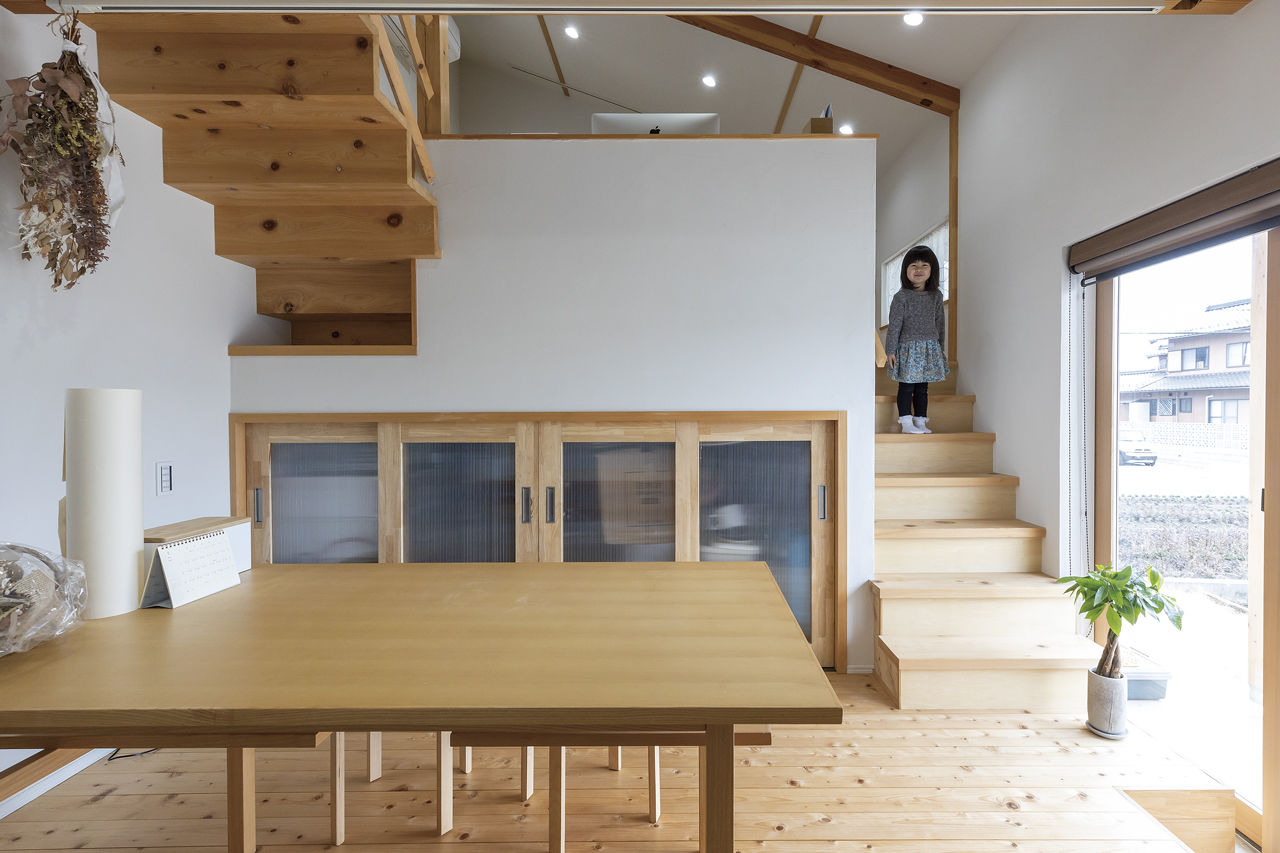 キミドリ建築 【3000万円台/40坪台/自然素材/間取り有】グラフィックデザイナーのアトリエを併設したナチュラルな住まいの建築実例画像5