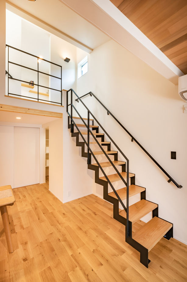 華建築 【2000万円台後半|36坪|平屋＋α|間取り図有】勾配天井で開放感を生み出した、回遊動線の快適な家の建築実例画像7