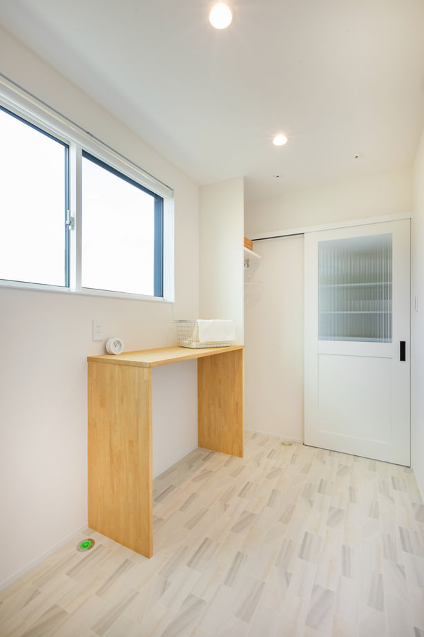 華建築 【2000万円台後半|36坪|平屋＋α|間取り図有】勾配天井で開放感を生み出した、回遊動線の快適な家の建築実例画像9