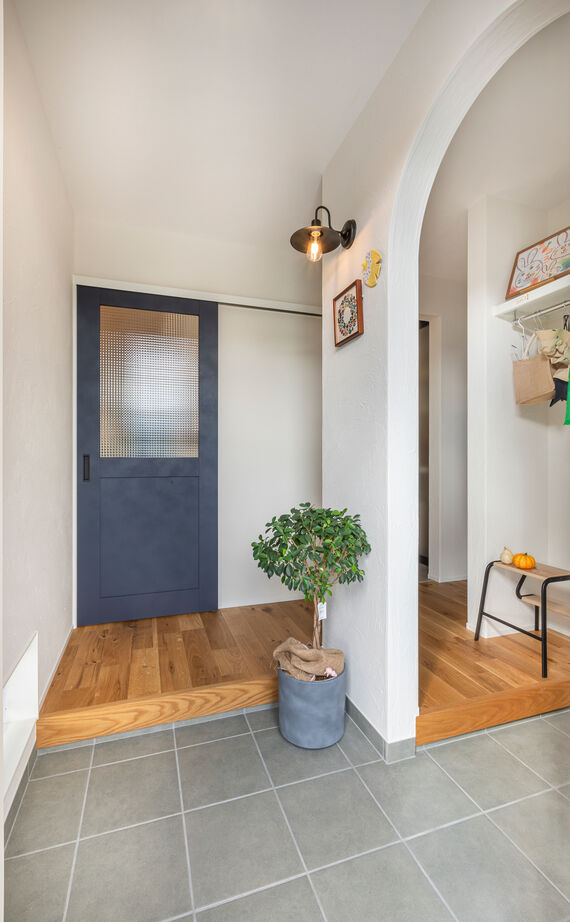 華建築 【2000万円台後半|29坪|平屋|間取り図有】回遊動線で快適生活。子育て中の共働き夫婦にゆとりもたらす平屋の建築実例画像3