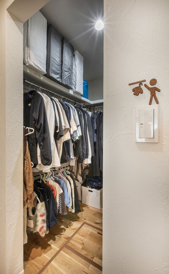 華建築 【2000万円台後半|29坪|平屋|間取り図有】回遊動線で快適生活。子育て中の共働き夫婦にゆとりもたらす平屋の建築実例画像10