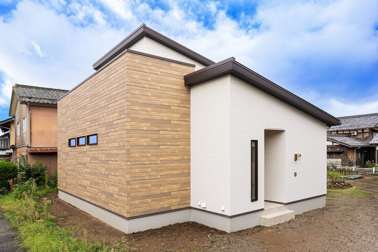 華建築 【2000万円台後半|32坪|吹抜け|平屋＋α|間取り図有】快適な空気環境で猫とトカゲと暮らす。趣味を楽しむ家の建築実例画像2