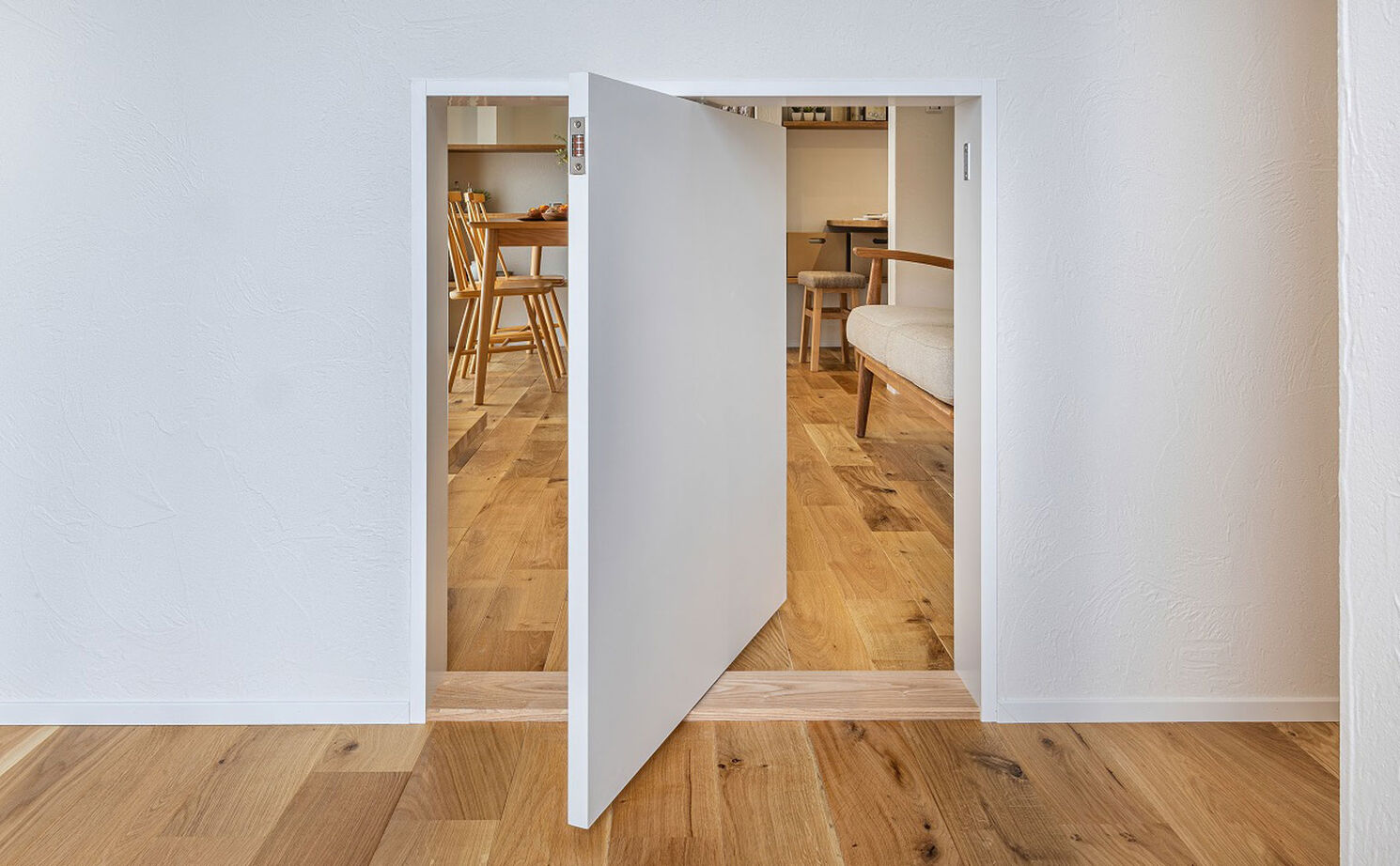 華建築 【2000万円台後半|25坪|平屋|間取り図有】趣味の陶芸作品を飾って楽しむ。回転扉のある遊び心満載の平屋の建築実例画像6