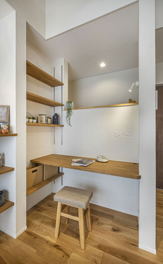 華建築 【2000万円台後半|25坪|平屋|間取り図有】趣味の陶芸作品を飾って楽しむ。回転扉のある遊び心満載の平屋の建築実例画像9