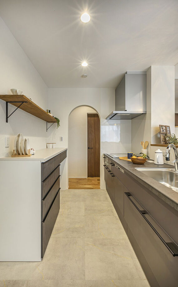 華建築 【2000万円台後半|25坪|平屋|間取り図有】趣味の陶芸作品を飾って楽しむ。回転扉のある遊び心満載の平屋の建築実例画像10