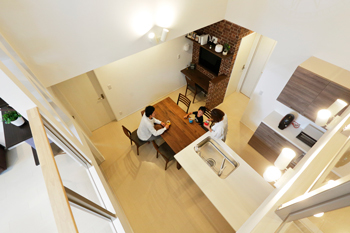 アッシュホーム 【愛知県/1000万円台/間取り図】大収納3層構造、吹抜けで繋がる平屋。生活にメリハリが生まれた暮らし実例の建築実例画像4