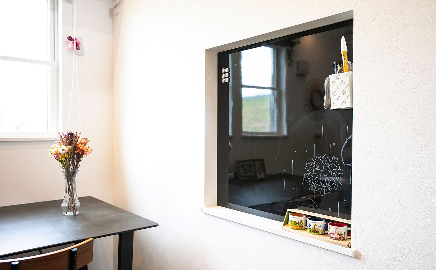 アッシュホーム 【愛知県/1000万円台/間取り図】太陽光発電＆オール電化で災害時も安心。大収納も備えた1.5階建て平屋実例の建築実例画像8