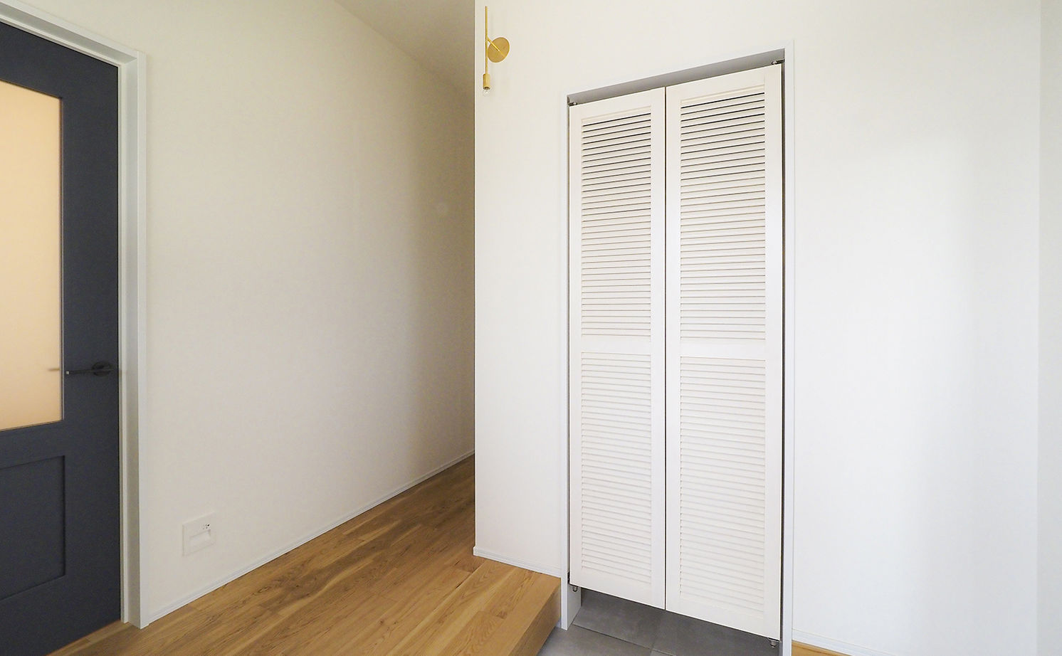 アートハウス 【奈良/平屋/2000万円台/間取り有】ラップサイディングにカバードポーチのカリフォルニアスタイルのお家の建築実例画像14