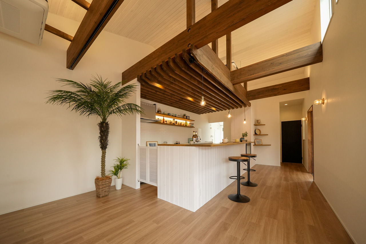 アートハウス 【1990万円・間取り図あり】リゾート感あふれるお洒落な店舗付住宅の建築実例画像5