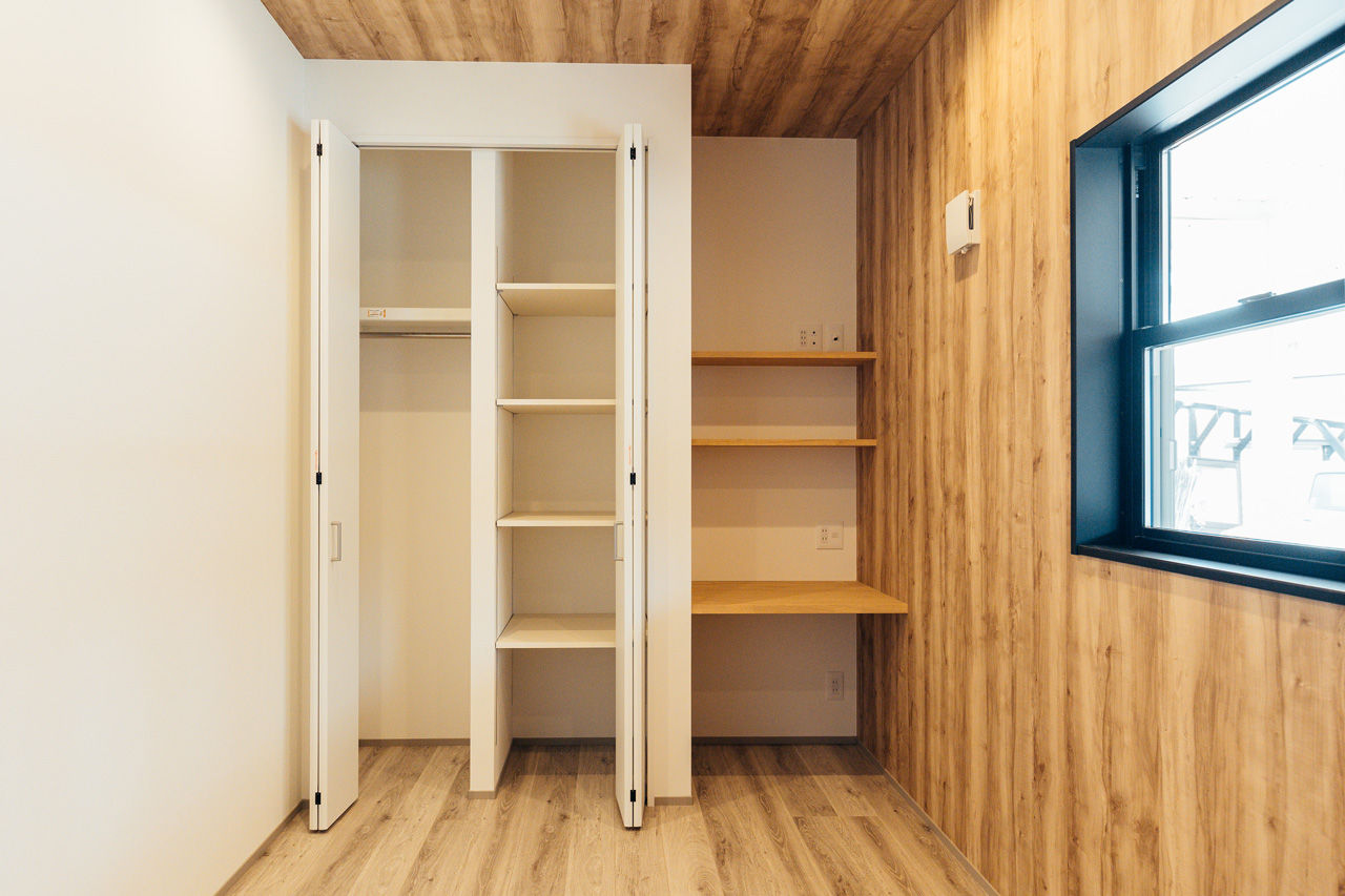 アートハウス 【1990万円・間取り図あり】リゾート感あふれるお洒落な店舗付住宅の建築実例画像10