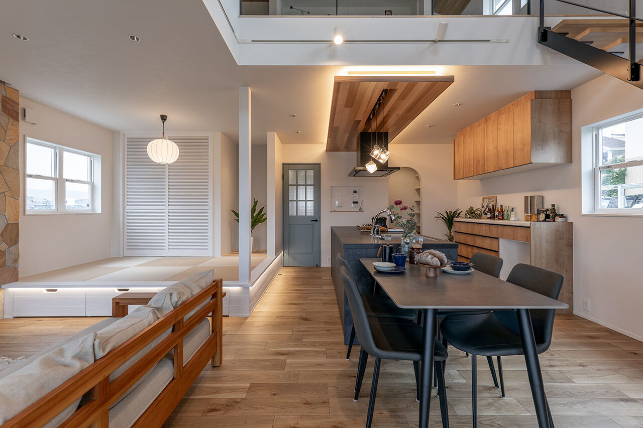 アートハウス 【3000万円台】趣味を楽しみ、愛犬との時間も大切にしたサーファーズハウス。セカンドリビングは趣味の空間の建築実例画像2