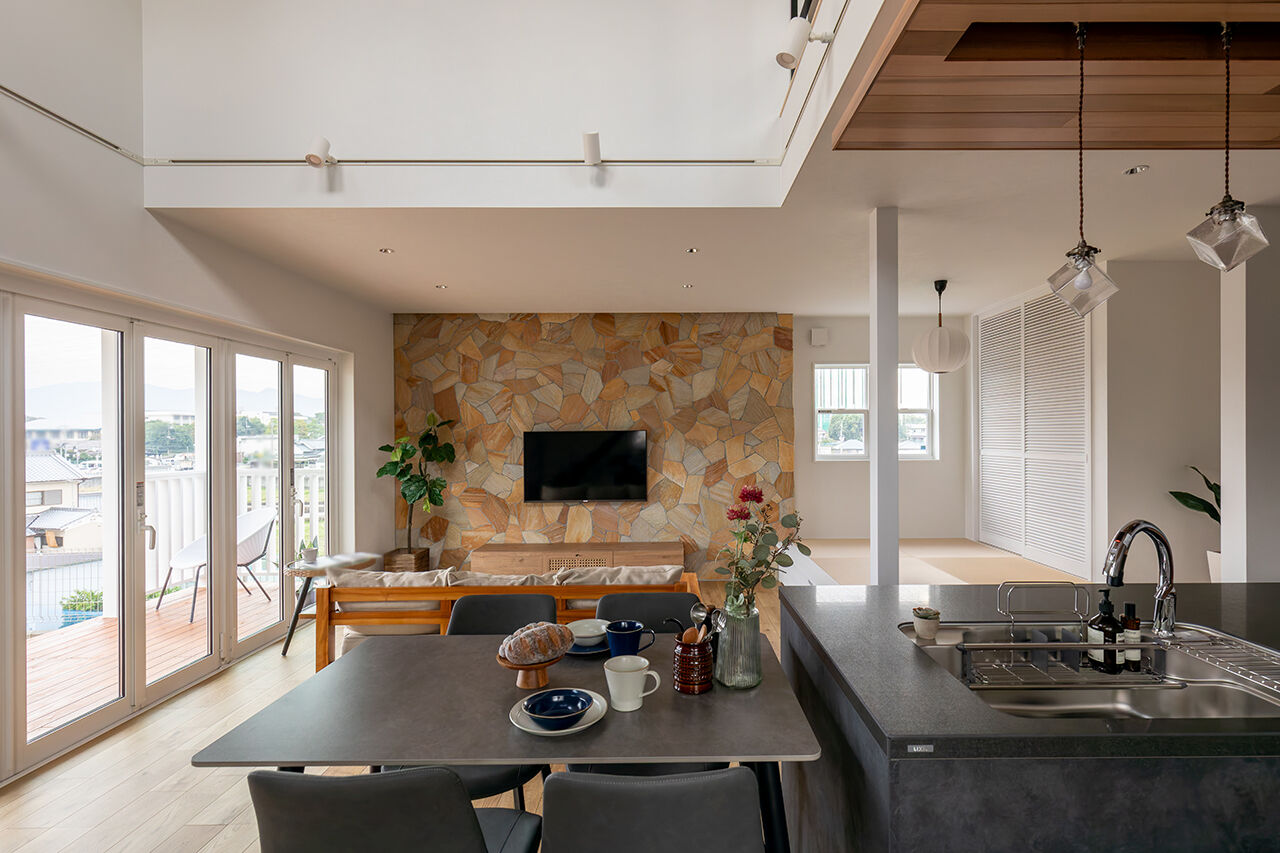 アートハウス 【3000万円台】趣味を楽しみ、愛犬との時間も大切にしたサーファーズハウス。セカンドリビングは趣味の空間の建築実例画像3
