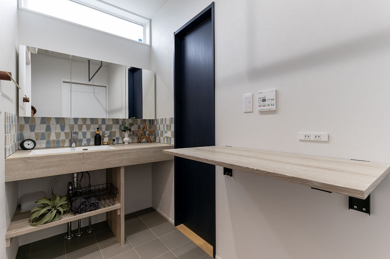 アートハウス 【3000万円台】趣味を楽しみ、愛犬との時間も大切にしたサーファーズハウス。セカンドリビングは趣味の空間の建築実例画像8