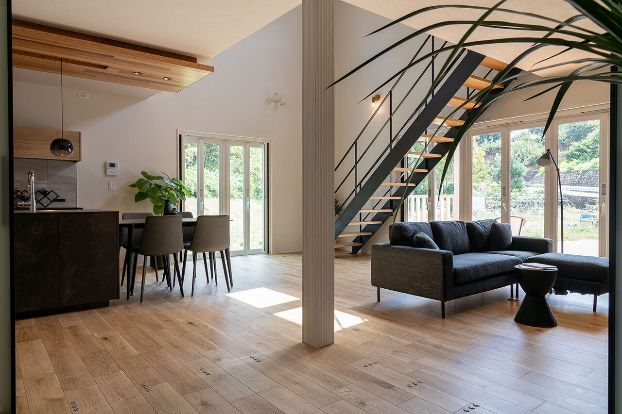 アートハウス 【4000万円台～】外観はサーファーズハウス、室内は海外リゾートのようなホテルライクスタイルの建築実例画像5