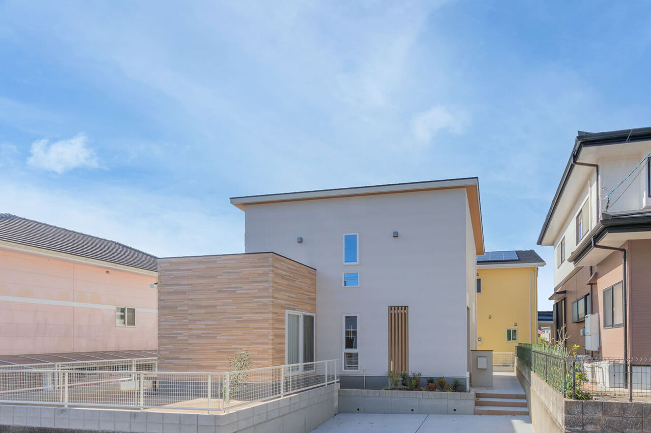 永代ハウス長崎 【Ｌ字型LDK/シューズクローク】白をテーマにしたコーディネートで実現してくれた、明るい暮らしの建築実例画像1