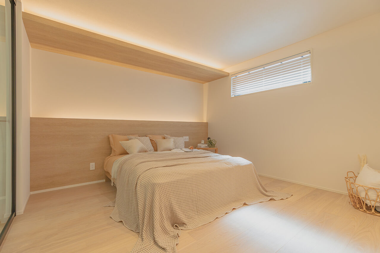 永代ハウス長崎 【平屋/ダウンリビング/中庭】明るいダウンリビングでくつろぐ、仲良し家族の平屋の建築実例画像5