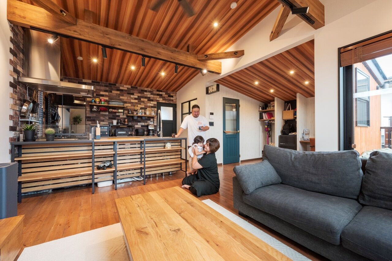 ワクワクプロジェクト／三光ホーム 【3000万円台/間取り/土地探しサポート】ガレージのような趣味スペース付きのブルックリンスタイルの家の建築実例画像2