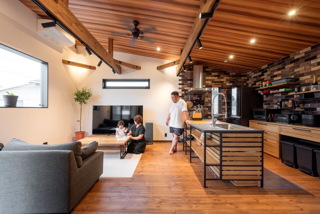 ワクワクプロジェクト／三光ホーム 【3000万円台/間取り/土地探しサポート】ガレージのような趣味スペース付きのブルックリンスタイルの家の建築実例画像3