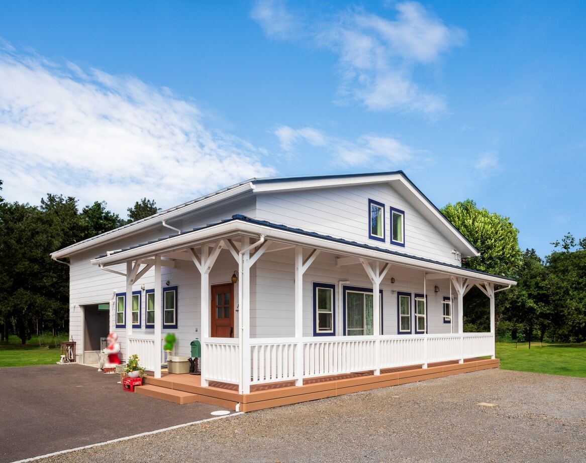 ワクワクプロジェクト／三光ホーム 【3000万円台/43.7坪/間取り有】バイク乗り夫婦が叶えた10台以上の愛車を格納するアメリカンガレージハウスの建築実例画像2