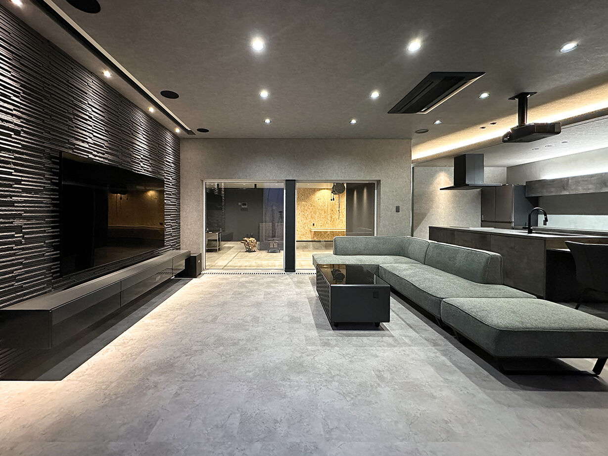 ファインホーム 【ビルトインガレージ｜バイク｜平屋｜中庭】車好きが憧れる、贅沢なガレージハウスの建築実例画像3