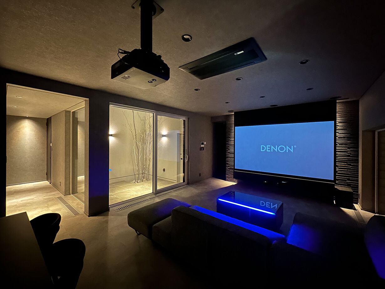 ファインホーム 【ビルトインガレージ｜バイク｜平屋｜中庭】車好きが憧れる、贅沢なガレージハウスの建築実例画像4