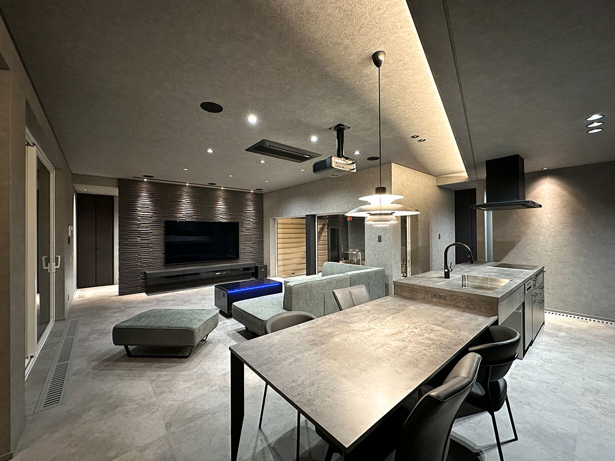 ファインホーム 【ビルトインガレージ｜バイク｜平屋｜中庭】車好きが憧れる、贅沢なガレージハウスの建築実例画像5