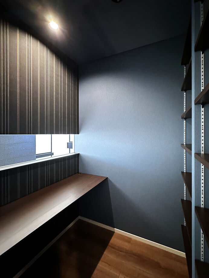 ファインホーム 【スキップフロア｜半地下｜書斎｜吹き抜け｜1.5階リビング】遊び心と機能美にこだわった、4層構造の住まいの建築実例画像6