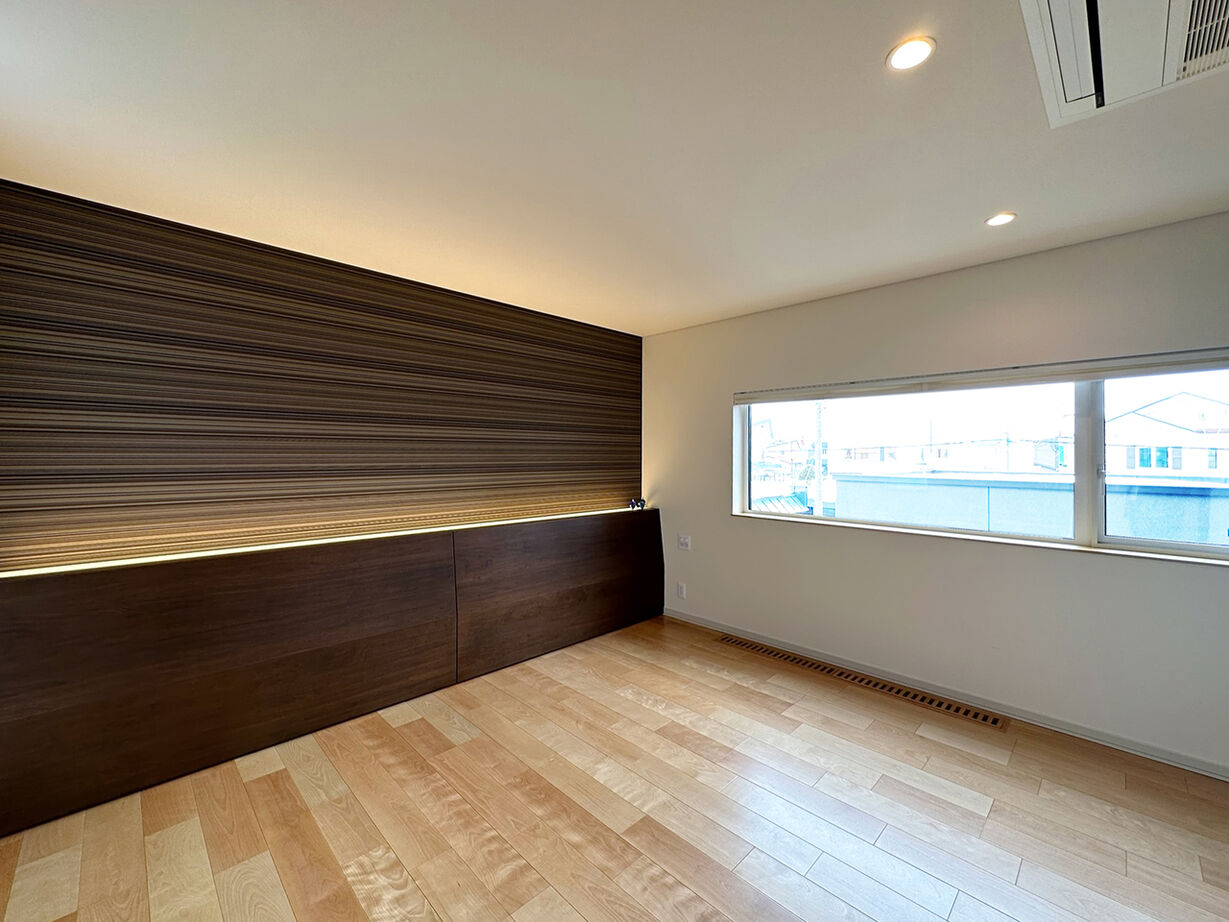 ファインホーム 【ビルトインガレージ｜オリジナルキッチン｜吹き抜け｜中庭】素材も性能もこだわり抜いた、上質な住まいの建築実例画像7