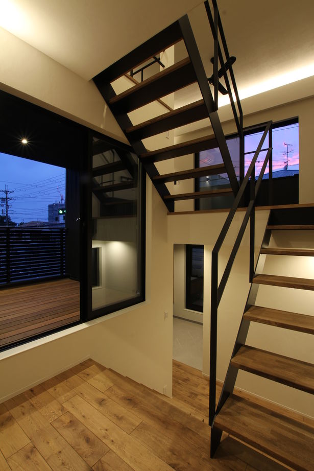 ハナハウス 【大阪府堺市/2000万円台/17坪】狭小住宅でありながらこだわりを叶えたスキップフロアの6層住宅の建築実例画像5