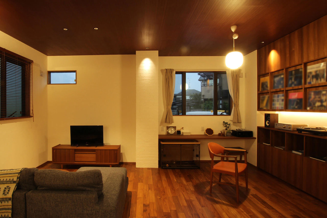 ハナハウス 【交野市／2300万円】趣味のJAZZが楽しめる、ミッドセンチュリーテイストの家［間取り図］の建築実例画像3