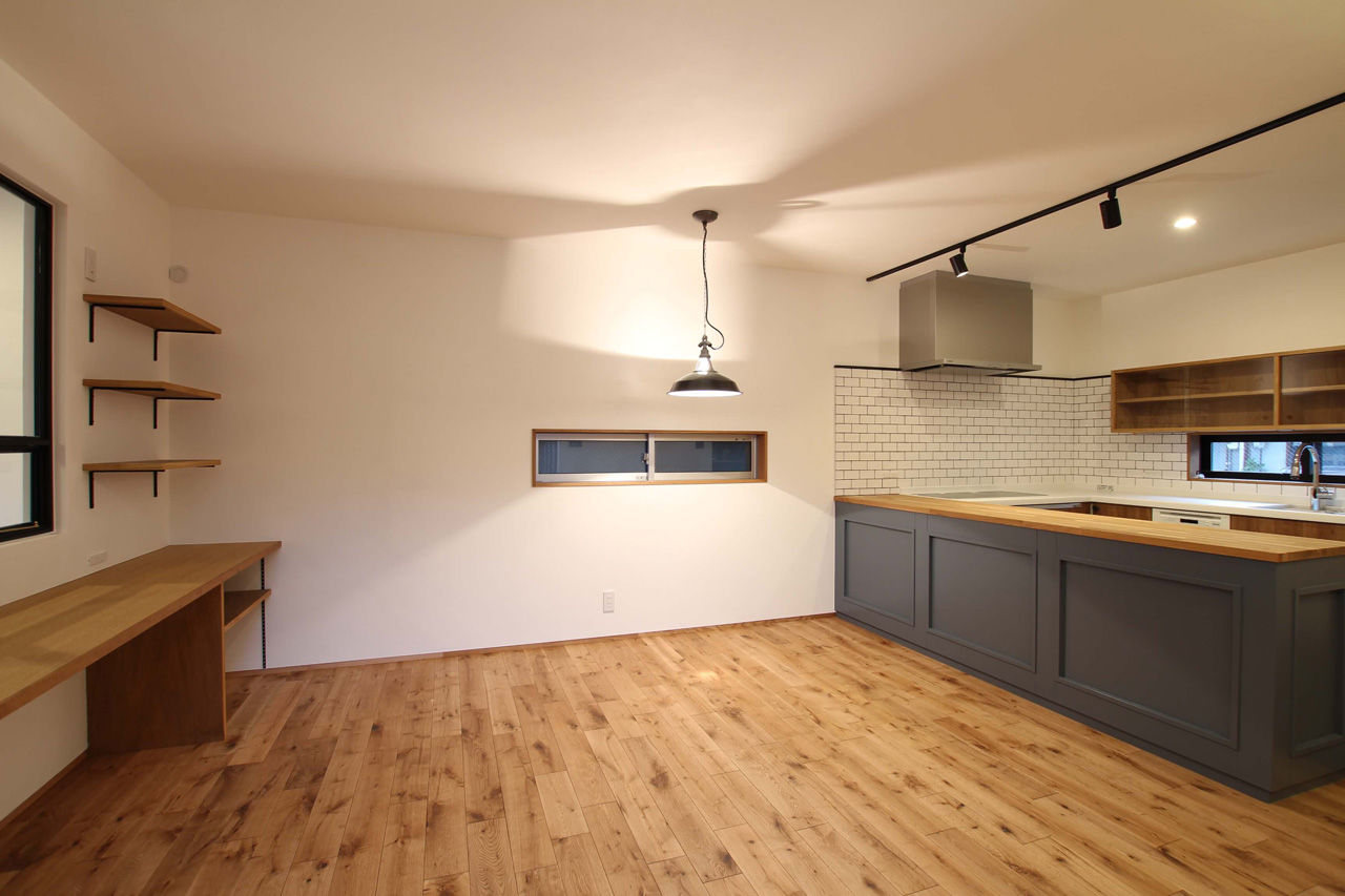 ハナハウス 【堺市／2460万円】階段の造形美が美しい！大きな吹抜けと土間スペースのある家の建築実例画像4